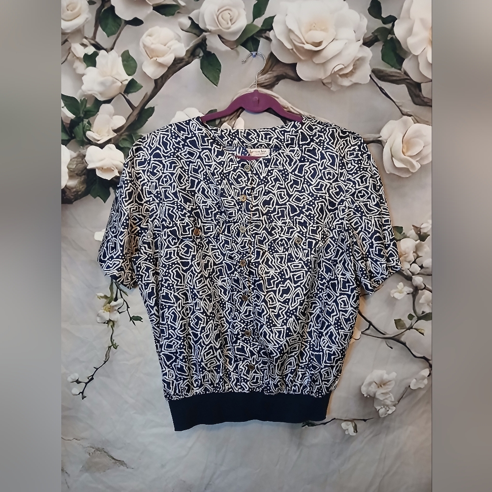 Elegant Geometric Women's Blouse